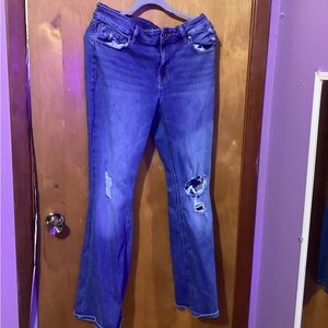 This pair of used jeans are brand edgely and size 14.